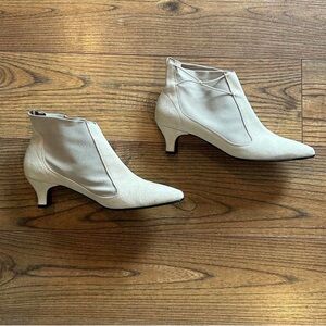 Women's Ivory Tan Suede Pointed-Toe Kitten Heel Ankle Boots